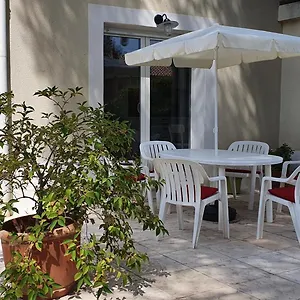 Indépendant Dans Maison Individuelle Velleron